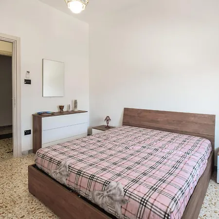 Nice Apartment In Mondragone With Wifi 公寓